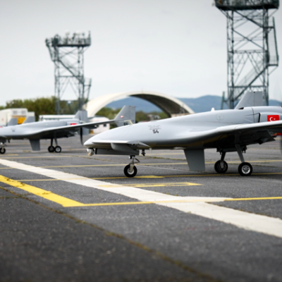 BAYKAR’IN YENİ NESİL PLATFORMLARI K2 KAMİKAZE İHA VE SİVRİSİNEK DOLANAN MÜHİMMAT SAHAYA ÇIKTI